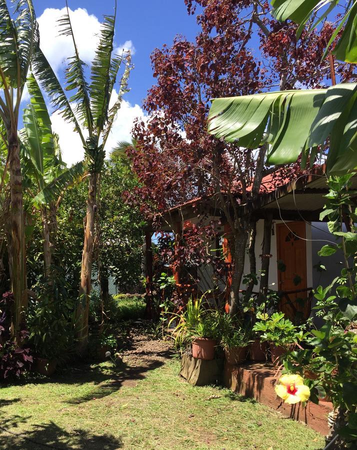 Cabanas Hinariru Nui Hanga Roa Exterior foto